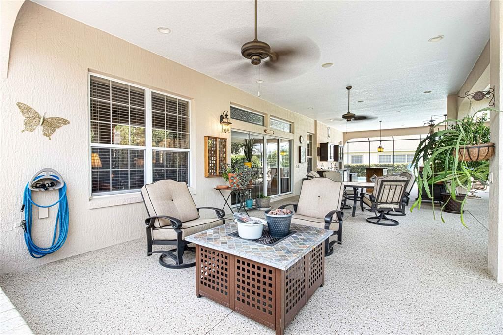 Recently Sold: $850,000 (3 beds, 2 baths, 2498 Square Feet)