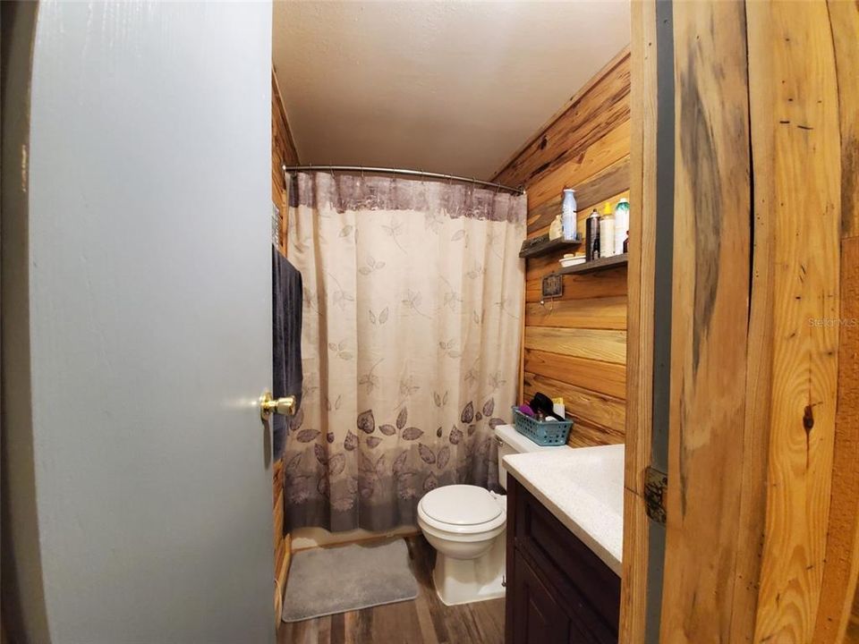 最近售出: $199,900 (3 贝兹, 2 浴室, 1296 平方英尺)