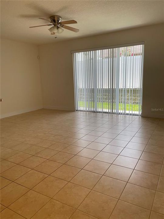 Recently Rented: $1,850 (3 beds, 2 baths, 1494 Square Feet)