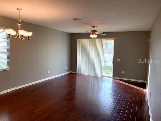 Recently Rented: $2,200 (3 beds, 2 baths, 2004 Square Feet)