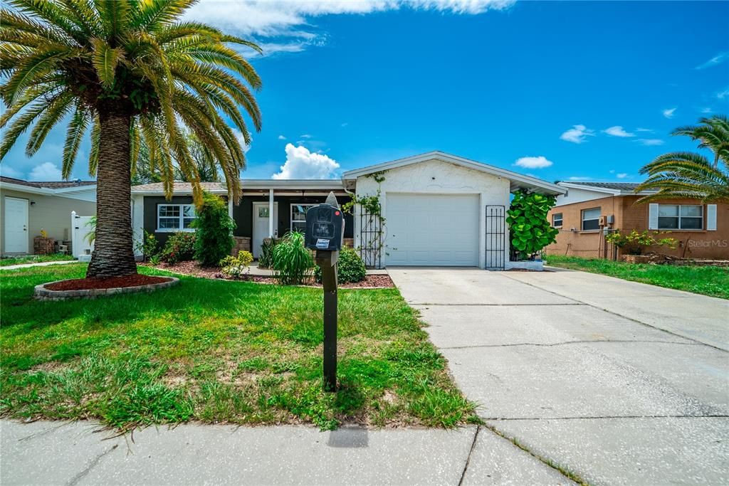 Recently Sold: $170,000 (2 beds, 2 baths, 990 Square Feet)