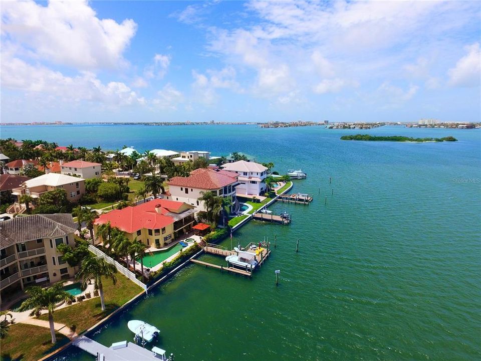 Recently Sold: $2,200,000 (4 beds, 3 baths, 3166 Square Feet)