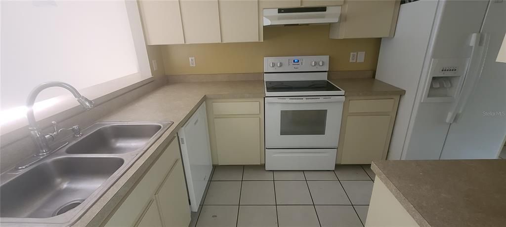 Recently Rented: $1,050 (2 beds, 2 baths, 1152 Square Feet)