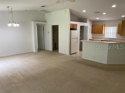 Recently Rented: $1,195 (3 beds, 2 baths, 1487 Square Feet)