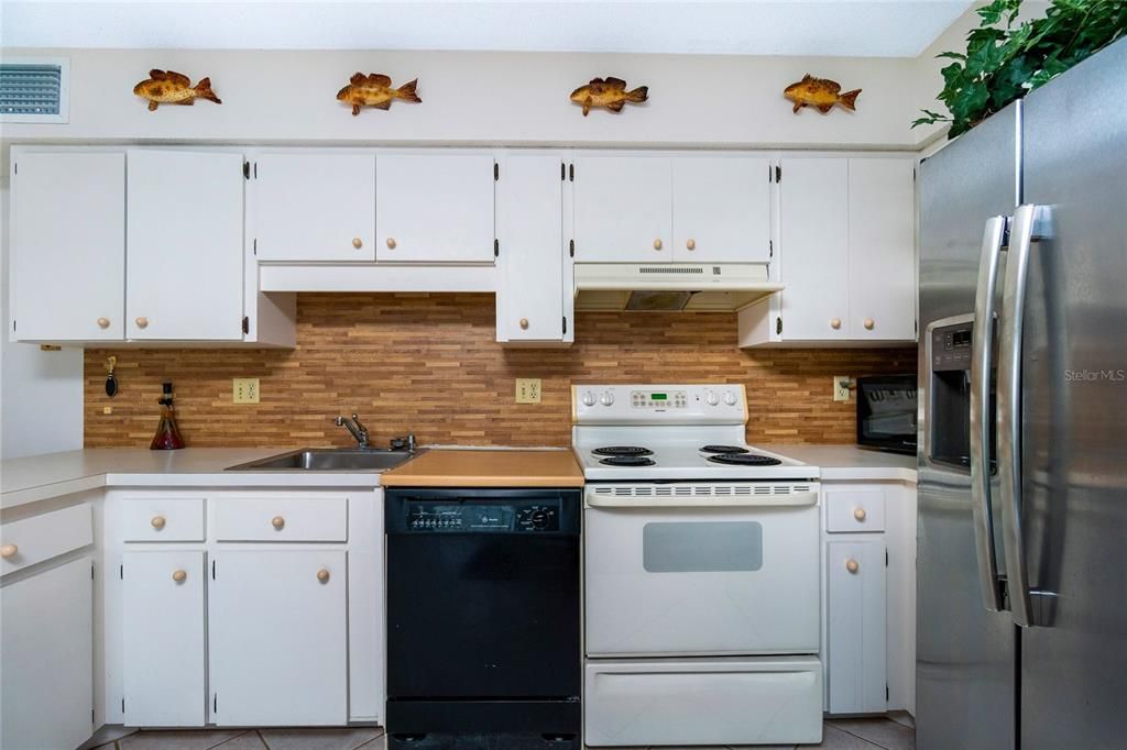 Recently Sold: $369,900 (1 beds, 1 baths, 648 Square Feet)