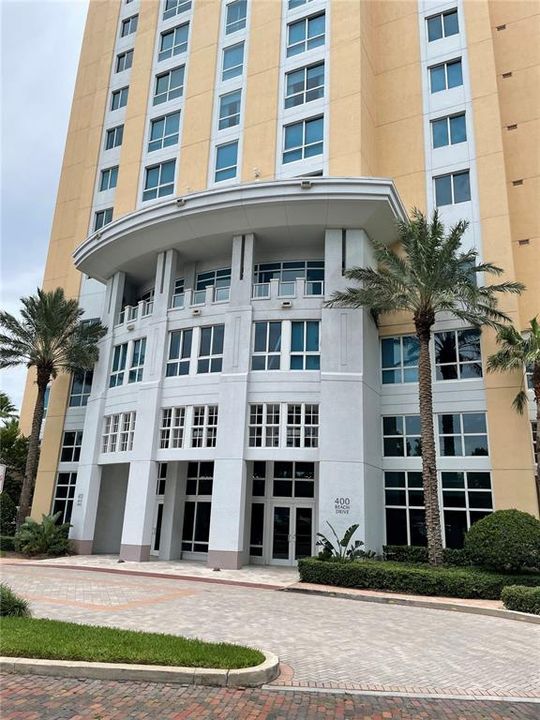 Recently Sold: $1,200,000 (2 beds, 2 baths, 1470 Square Feet)