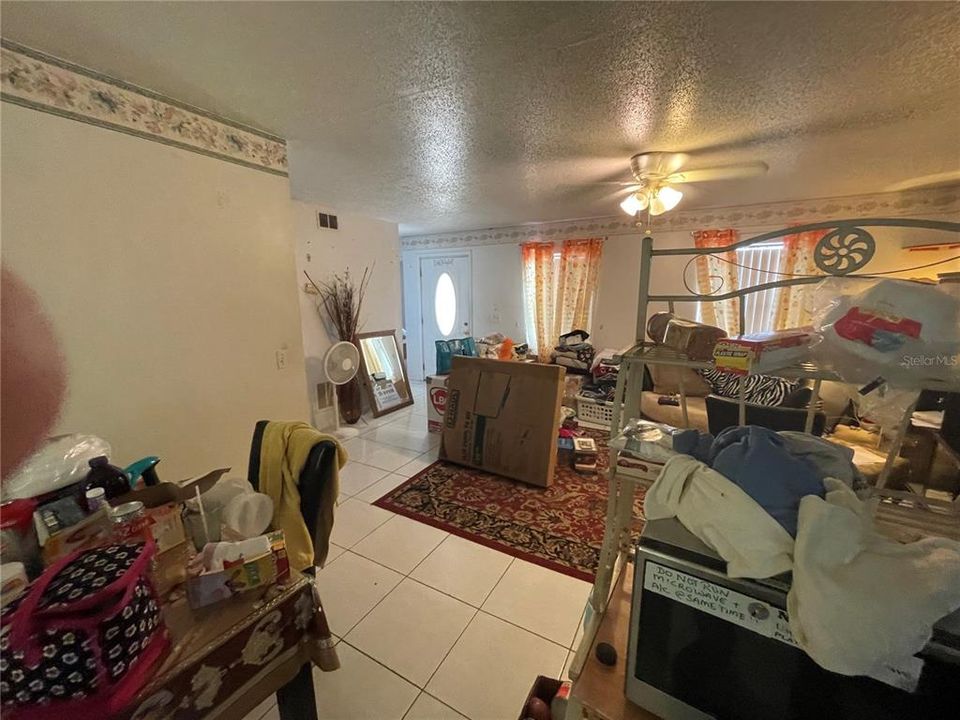 Recently Sold: $82,000 (4 beds, 1 baths, 1086 Square Feet)