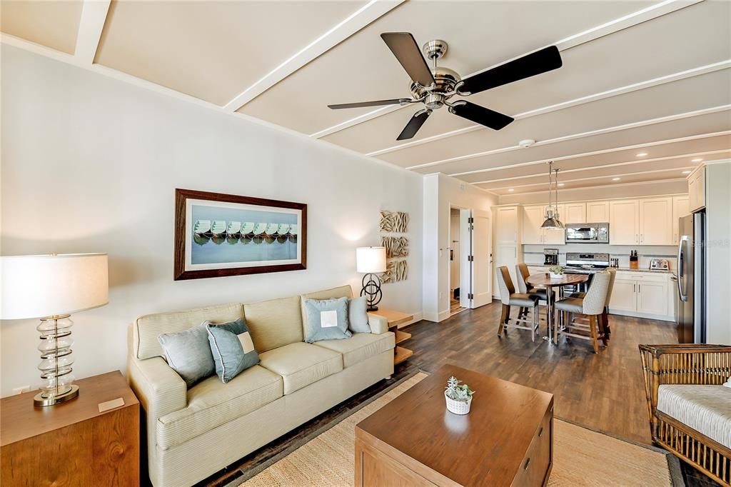 Recently Sold: $750,000 (2 beds, 2 baths, 1050 Square Feet)