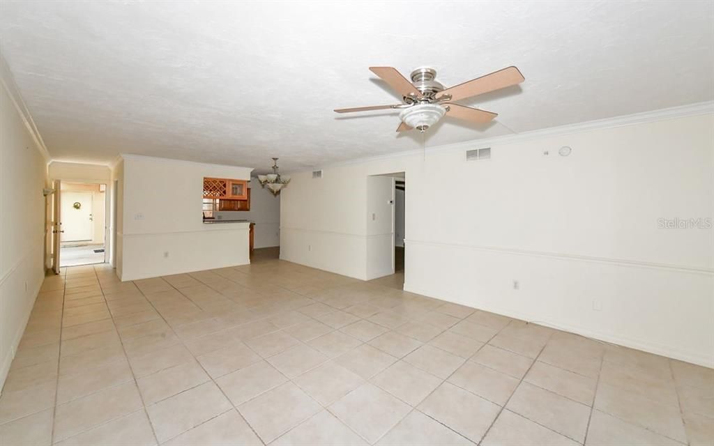Recently Sold: $175,000 (1 beds, 1 baths, 751 Square Feet)