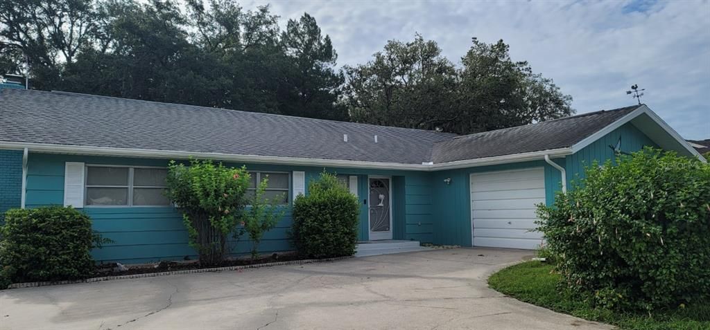 Recently Sold: $240,000 (2 beds, 2 baths, 1758 Square Feet)