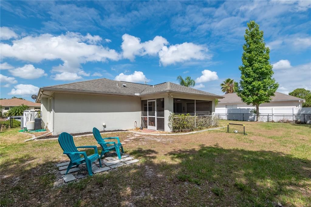 Recently Sold: $255,000 (3 beds, 2 baths, 1274 Square Feet)