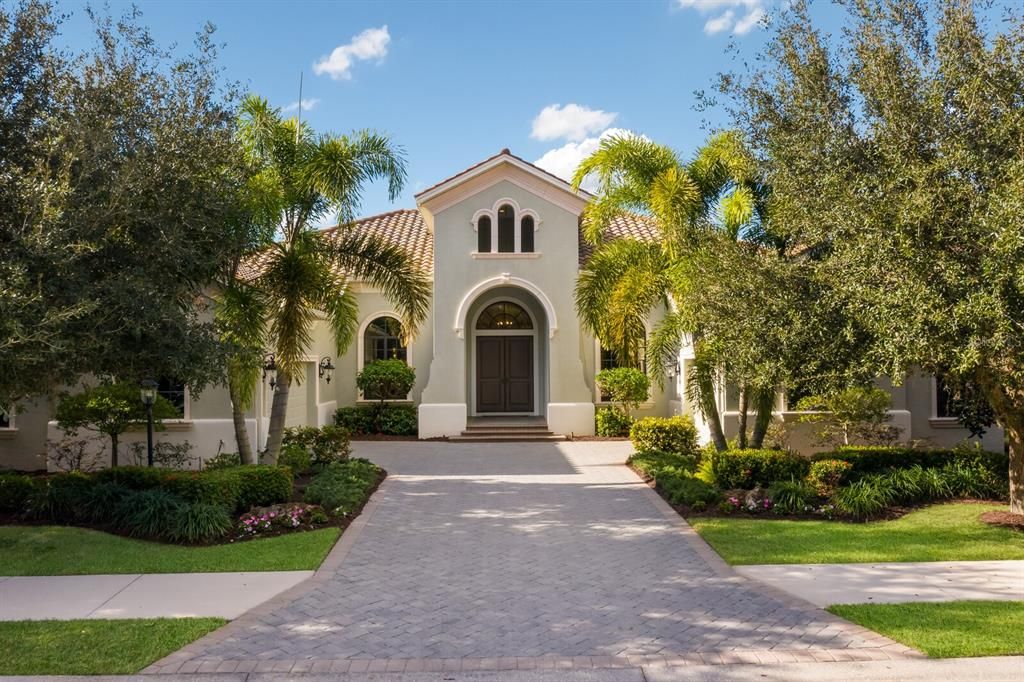 Recently Sold: $1,340,000 (3 beds, 3 baths, 4055 Square Feet)