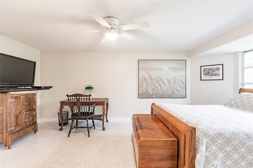 Recently Sold: $215,000 (2 beds, 2 baths, 1173 Square Feet)