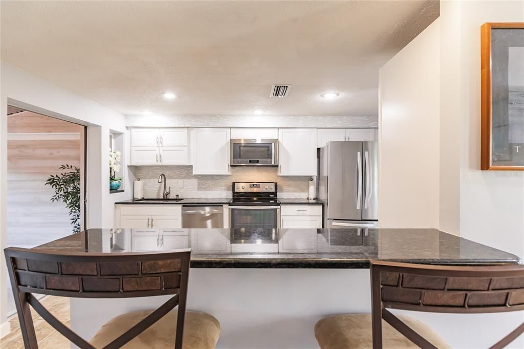 Recently Sold: $215,000 (2 beds, 2 baths, 1173 Square Feet)