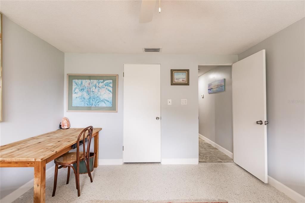 Recently Sold: $215,000 (2 beds, 2 baths, 1173 Square Feet)