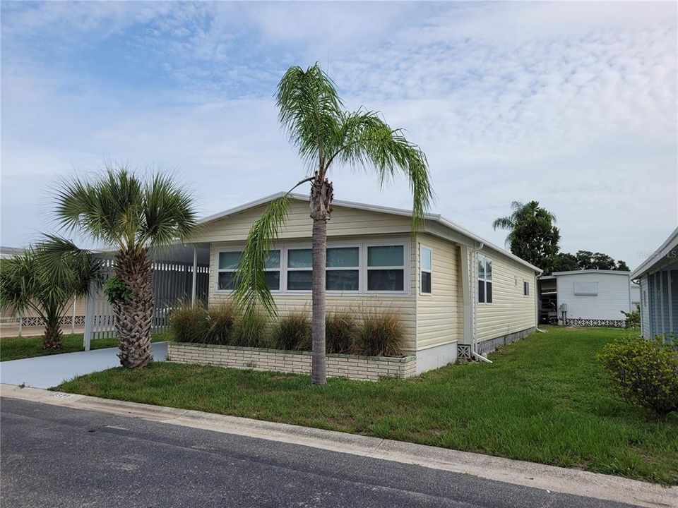 Recently Sold: $167,750 (2 beds, 2 baths, 1218 Square Feet)