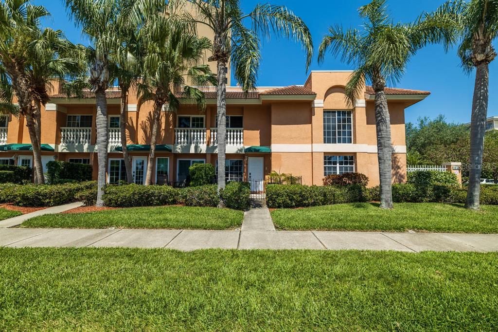 Recently Sold: $680,000 (3 beds, 2 baths, 2035 Square Feet)