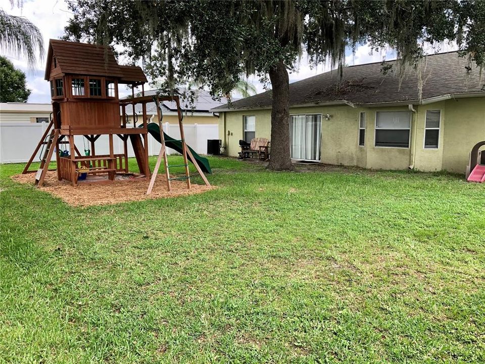 Recently Sold: $269,500 (3 beds, 2 baths, 1547 Square Feet)