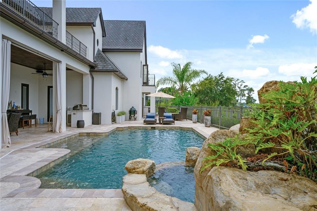 Recently Sold: $2,695,000 (5 beds, 7 baths, 7021 Square Feet)
