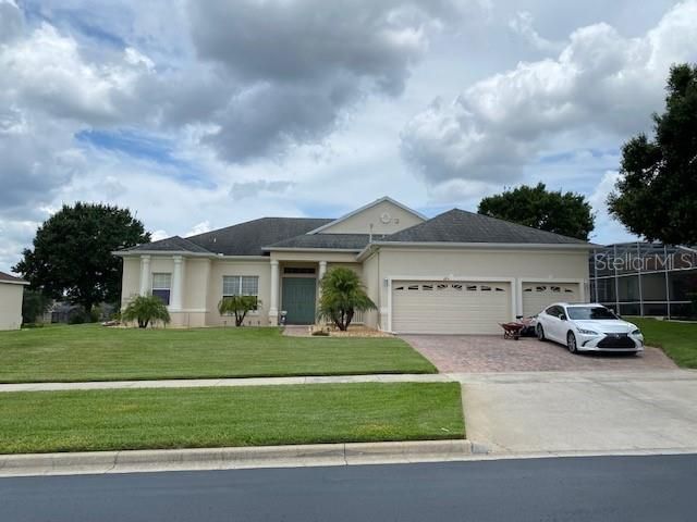 Recently Sold: $441,500 (4 beds, 3 baths, 2722 Square Feet)
