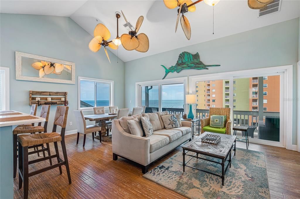 Recently Sold: $1,995,000 (3 beds, 3 baths, 1698 Square Feet)