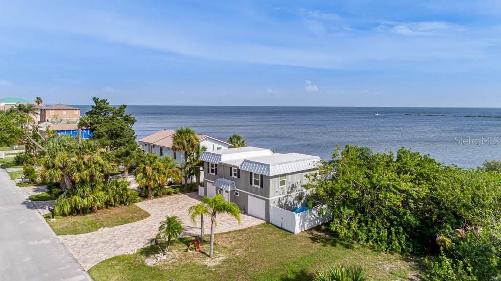 Recently Sold: $597,000 (4 beds, 3 baths, 1776 Square Feet)