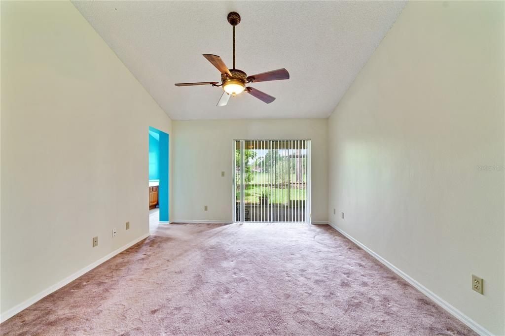 Recently Sold: $225,000 (3 beds, 2 baths, 1468 Square Feet)