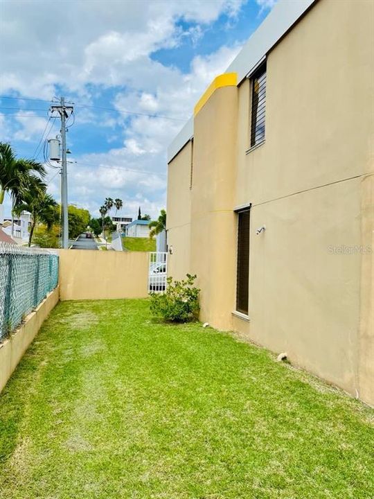 Vendido Recientemente: $195,000 (4 camas, 2 baños, 1700 Pies cuadrados)