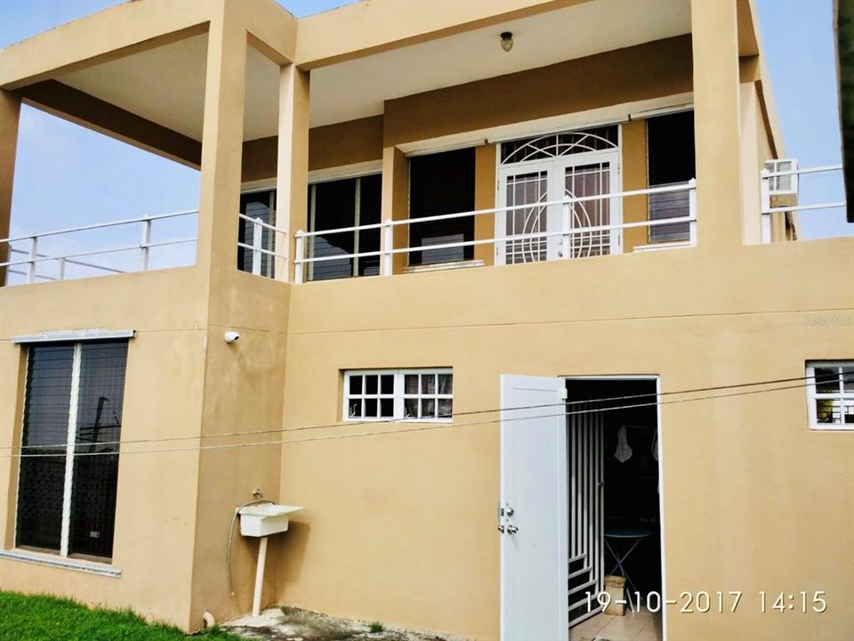 Vendido Recientemente: $195,000 (4 camas, 2 baños, 1700 Pies cuadrados)