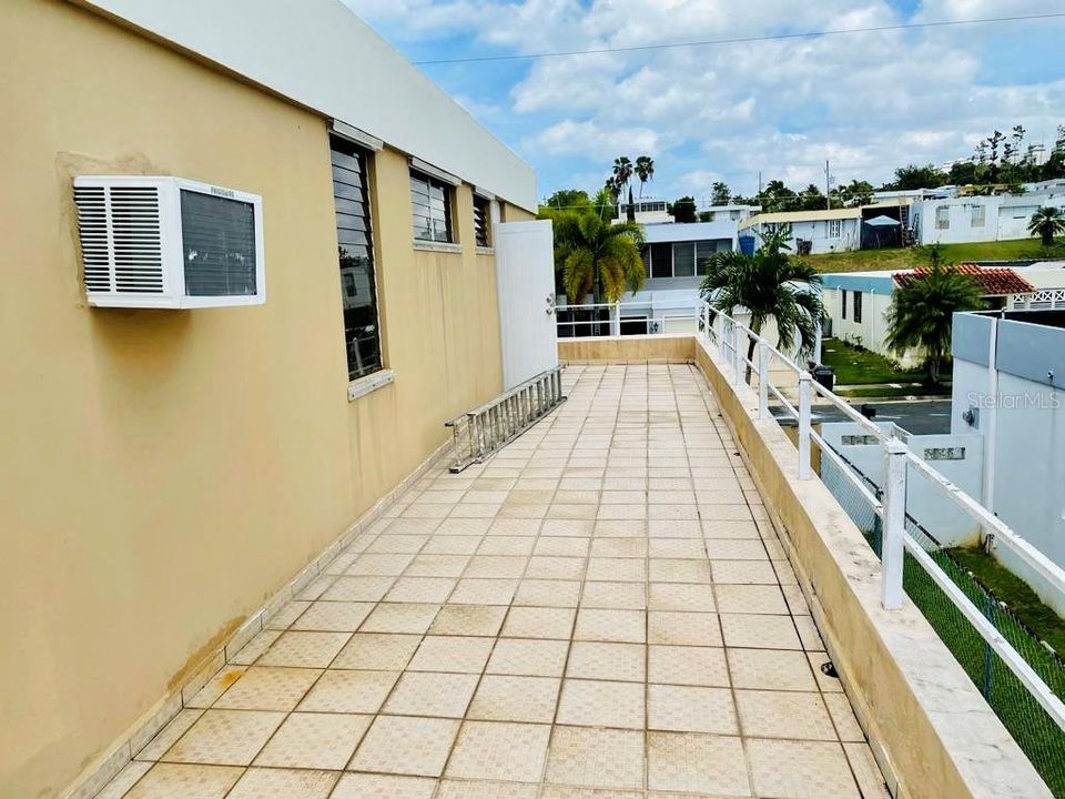 Vendido Recientemente: $195,000 (4 camas, 2 baños, 1700 Pies cuadrados)