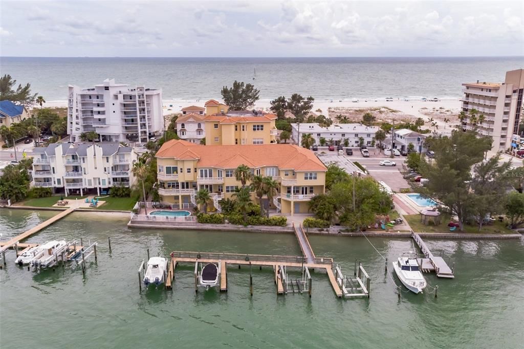 Recently Sold: $1,199,000 (3 beds, 3 baths, 2300 Square Feet)