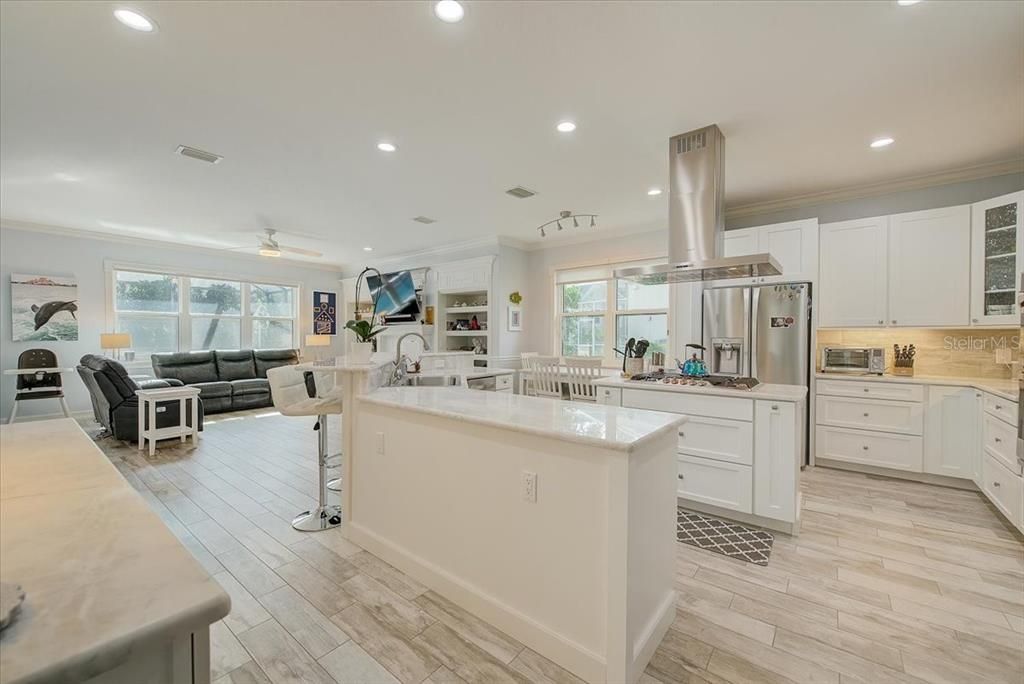 Recently Sold: $1,075,000 (5 beds, 3 baths, 3293 Square Feet)