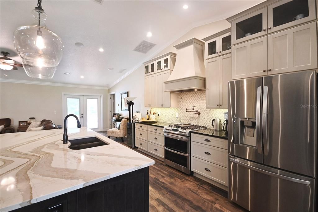 Recently Sold: $739,000 (4 beds, 3 baths, 2948 Square Feet)