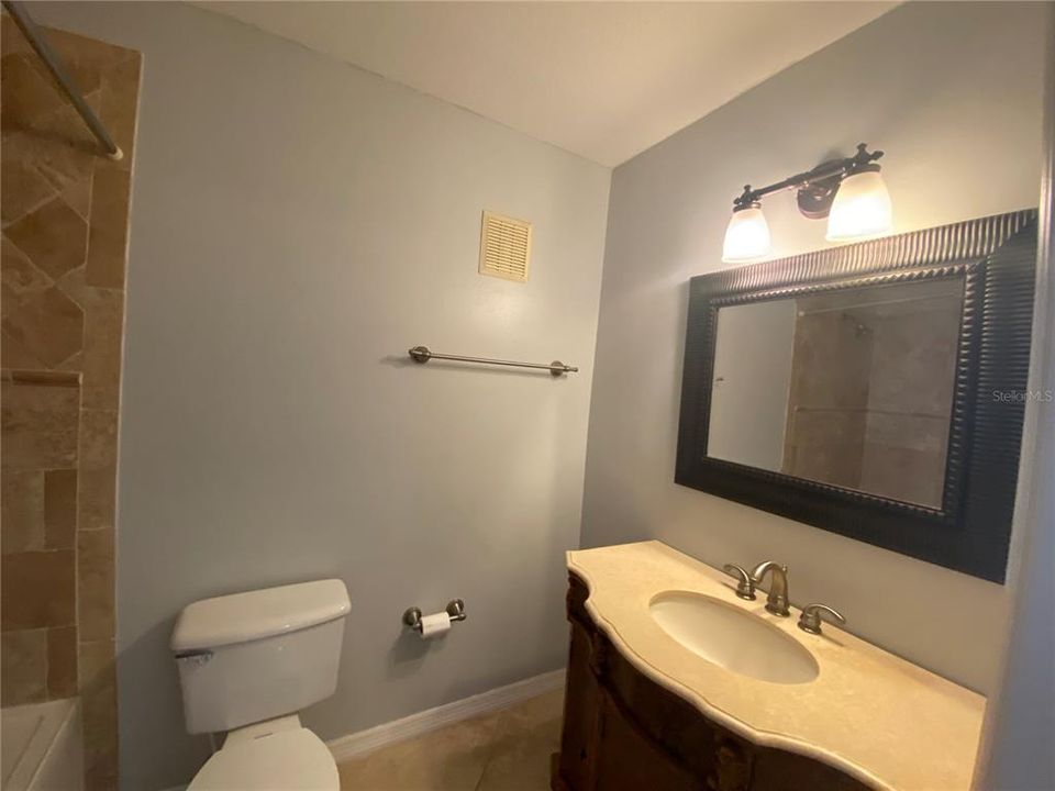 最近租的: $1,450 (2 贝兹, 2 浴室, 975 平方英尺)