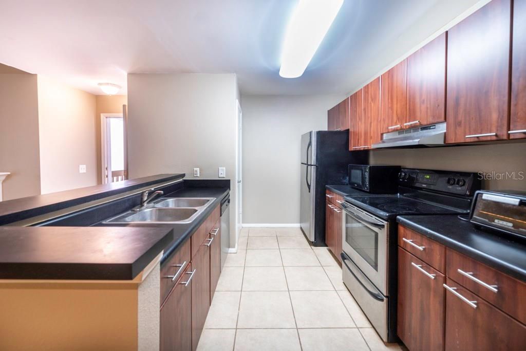 Recently Sold: $120,000 (2 beds, 1 baths, 1051 Square Feet)