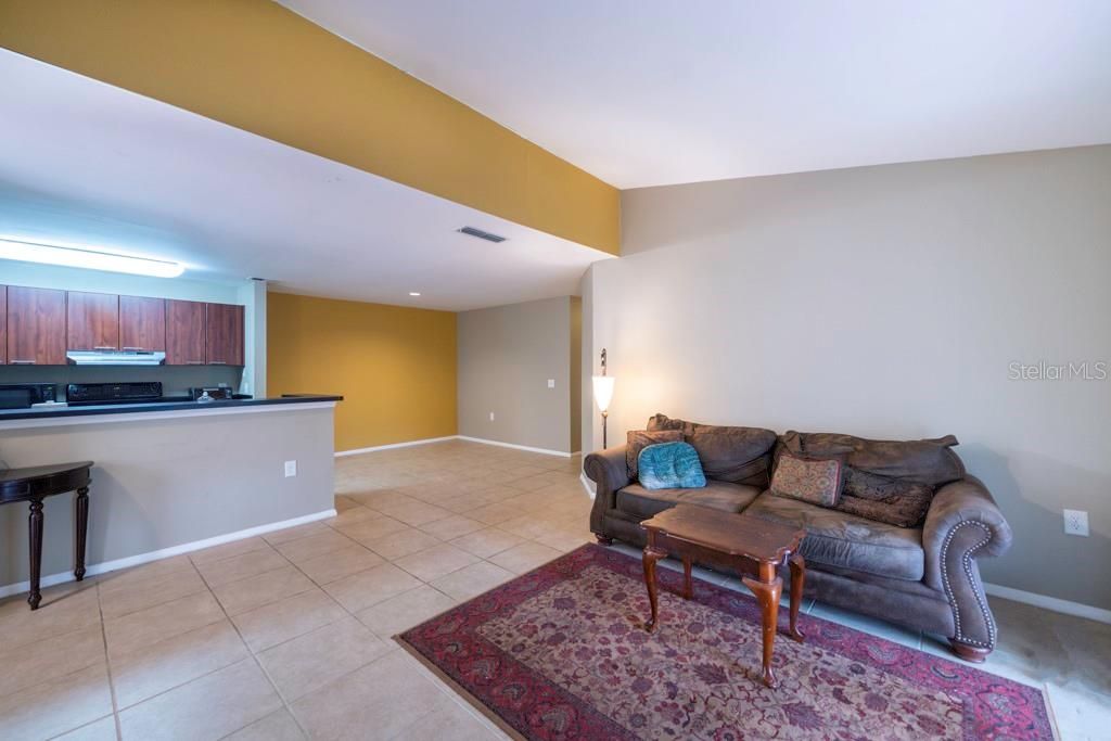 Recently Sold: $120,000 (2 beds, 1 baths, 1051 Square Feet)