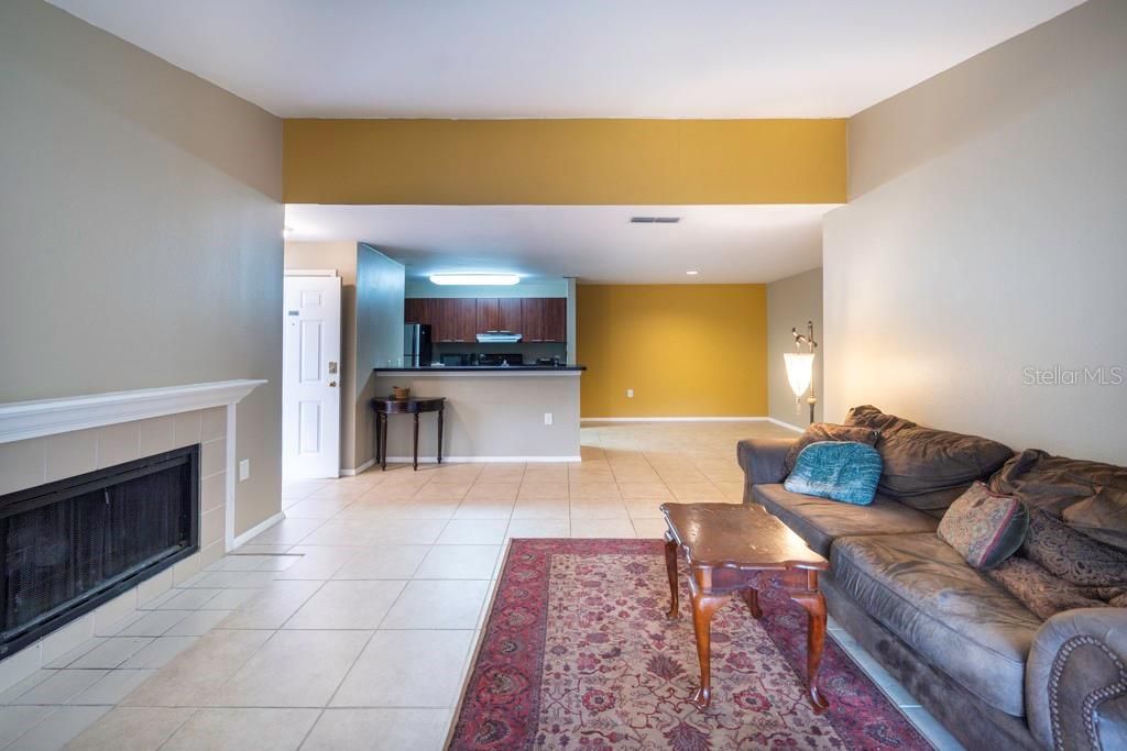 Recently Sold: $120,000 (2 beds, 1 baths, 1051 Square Feet)