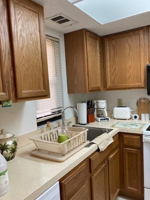 Recently Sold: $124,900 (2 beds, 2 baths, 838 Square Feet)