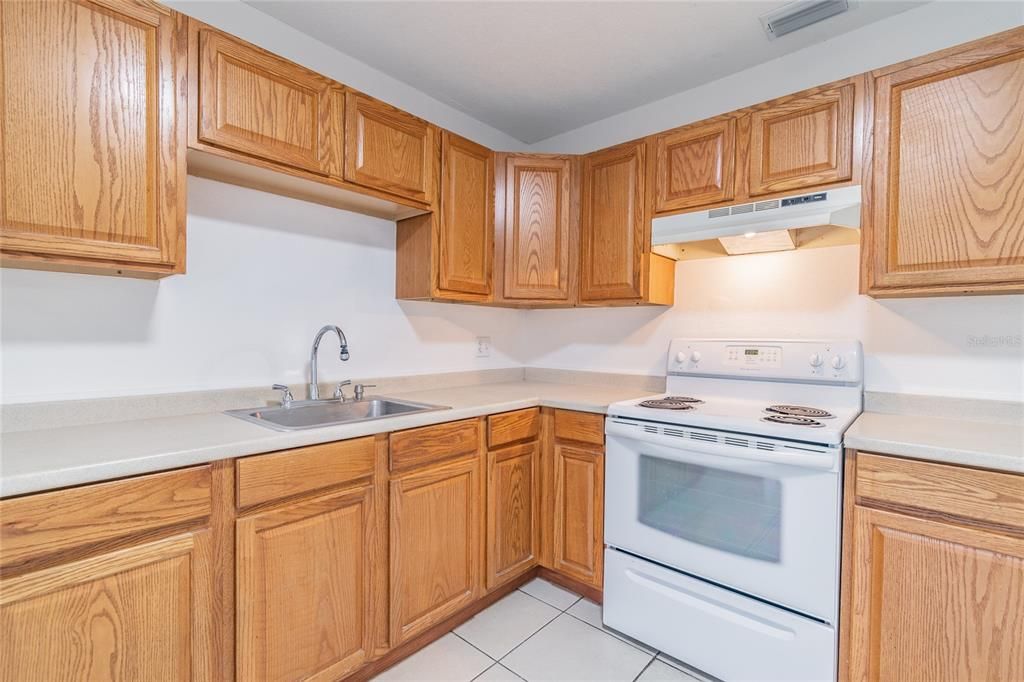 Recently Sold: $250,000 (2 beds, 1 baths, 1081 Square Feet)