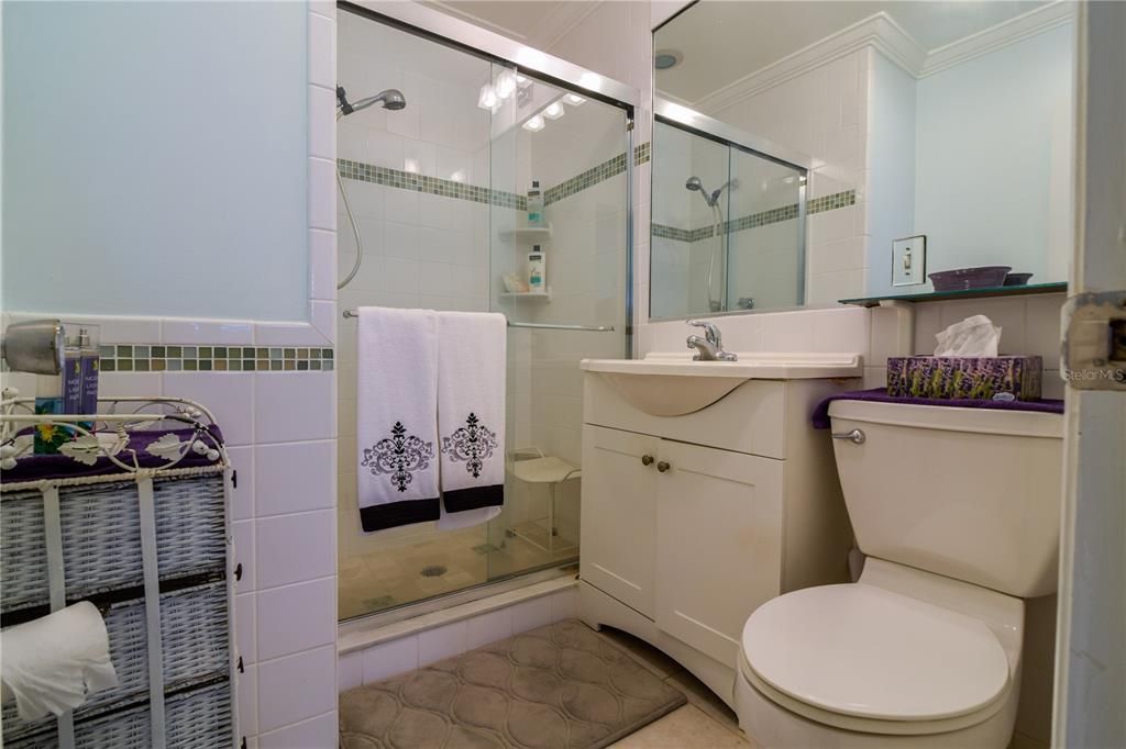 最近售出: $128,500 (2 贝兹, 2 浴室, 846 平方英尺)
