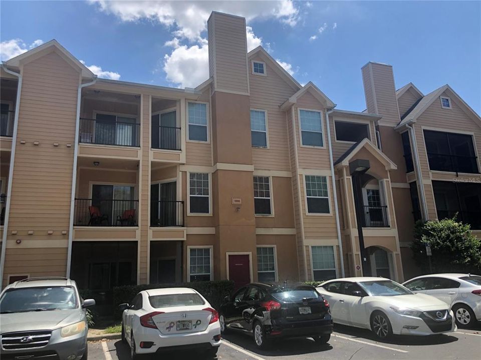 Recently Rented: $1,350 (2 beds, 2 baths, 1031 Square Feet)