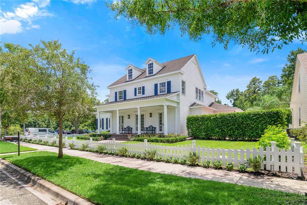 Recently Sold: $2,300,000 (7 beds, 6 baths, 5927 Square Feet)