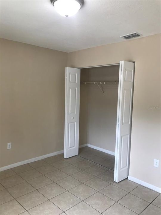 Recently Rented: $1,095 (2 beds, 1 baths, 1815 Square Feet)