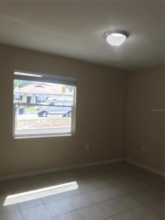 Recently Rented: $1,095 (2 beds, 1 baths, 1815 Square Feet)