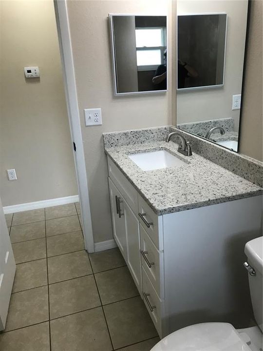 Recently Rented: $1,095 (2 beds, 1 baths, 1815 Square Feet)