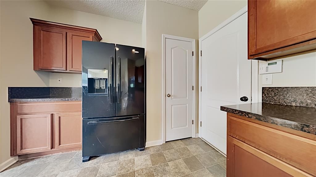 Recently Sold: $324,900 (3 beds, 2 baths, 2163 Square Feet)