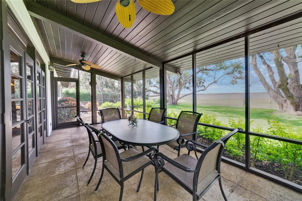 Recently Sold: $1,750,000 (3 beds, 2 baths, 2652 Square Feet)