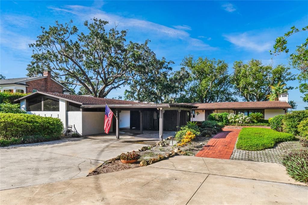 Recently Sold: $1,750,000 (3 beds, 2 baths, 2652 Square Feet)