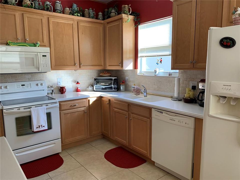 Recently Sold: $240,000 (2 beds, 2 baths, 1382 Square Feet)