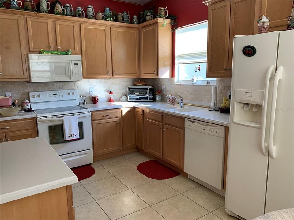 Recently Sold: $240,000 (2 beds, 2 baths, 1382 Square Feet)